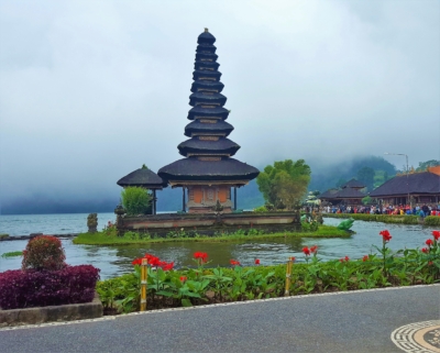 Ulan Danu Beratan temple